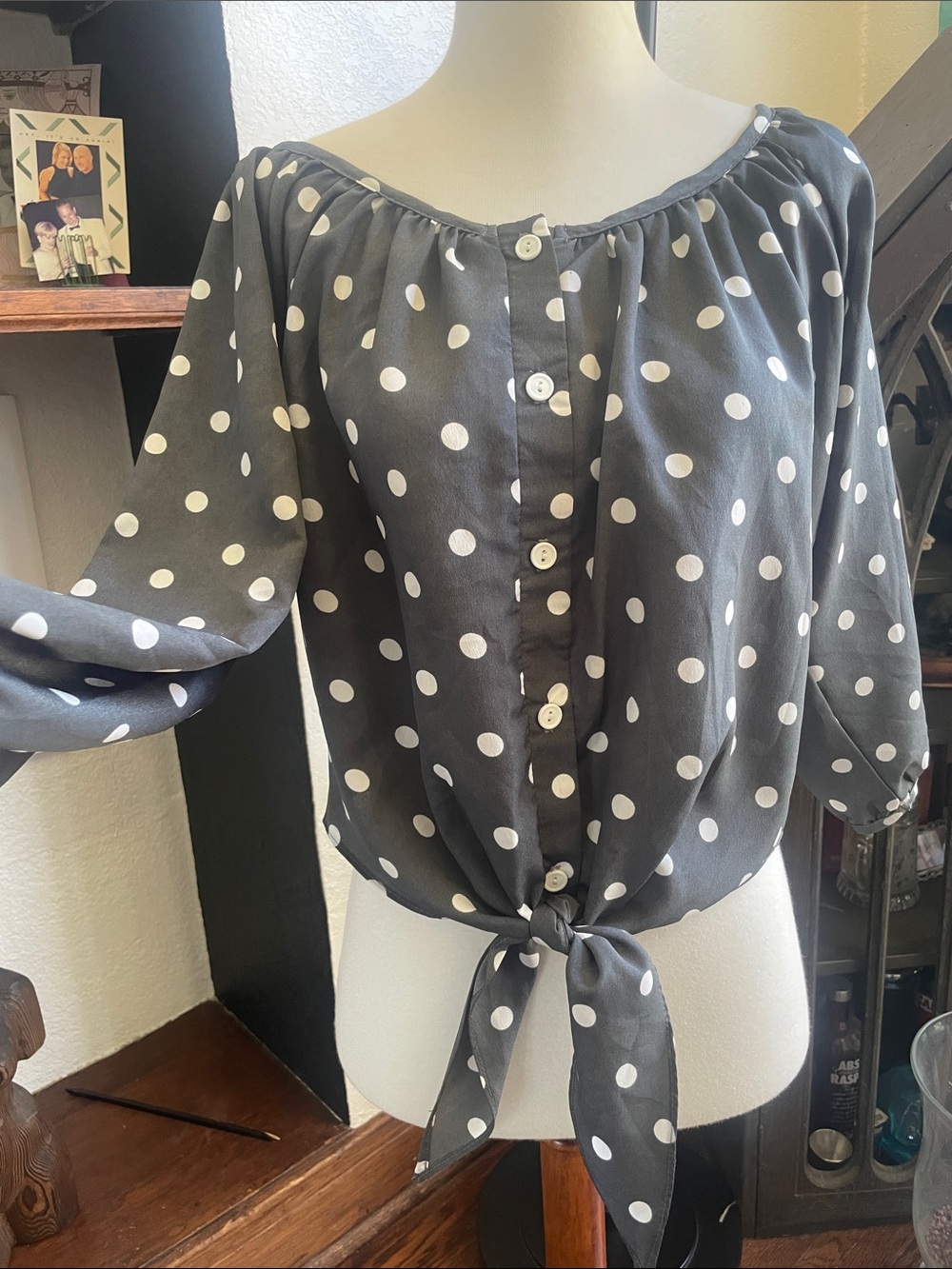 NEBLINA Women’s Dark Gray Polka Dot Tie-Front Blouse